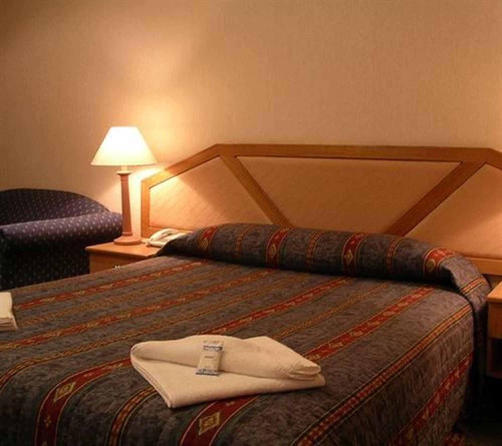 Goulburn Central Motel Экстерьер фото
